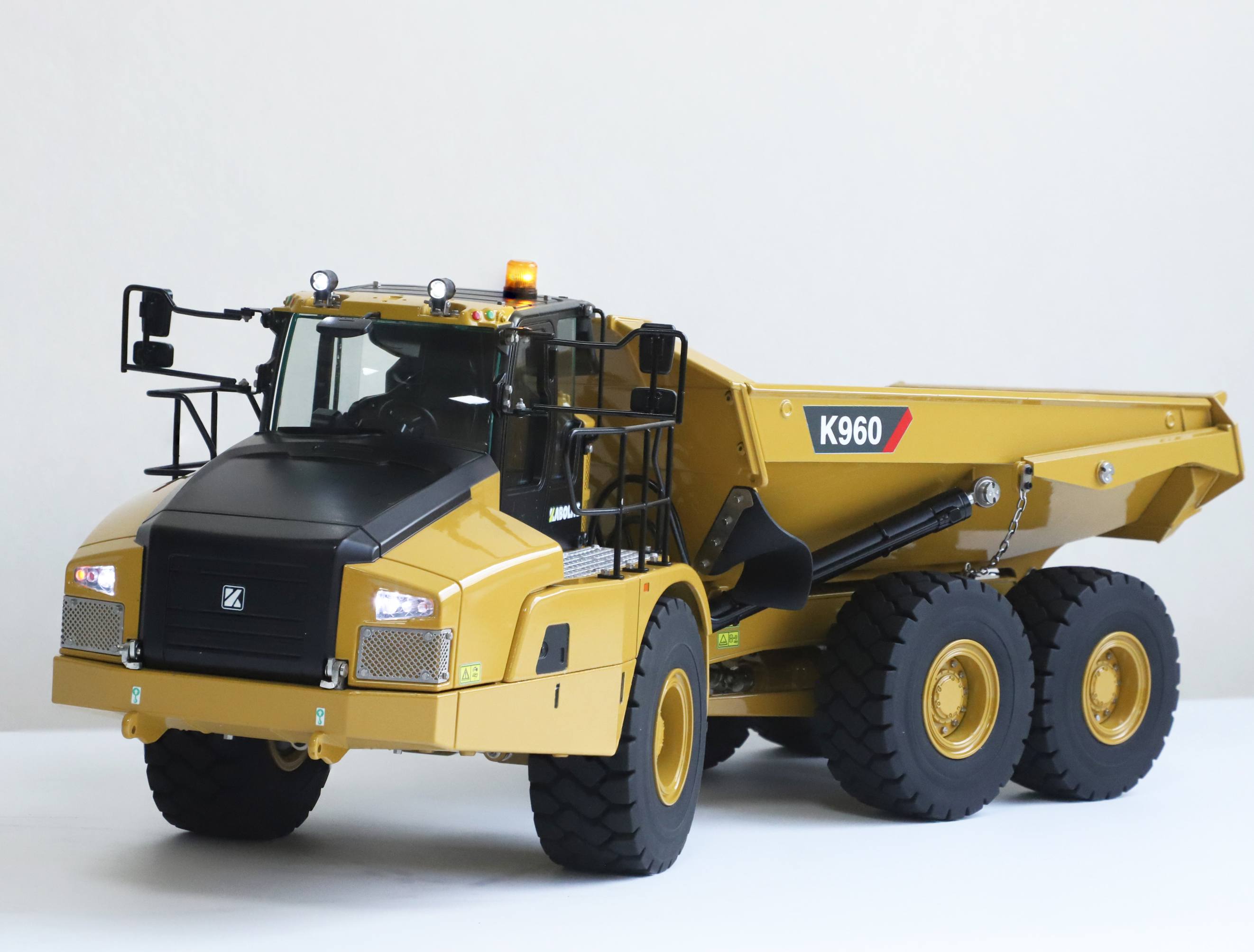 Caterpillar Truck Model Toy K960